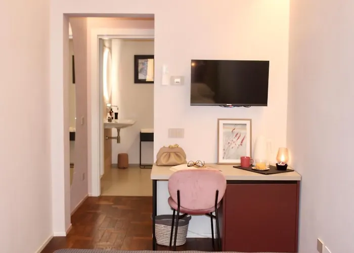 Coco21 Frühstückspension 4*