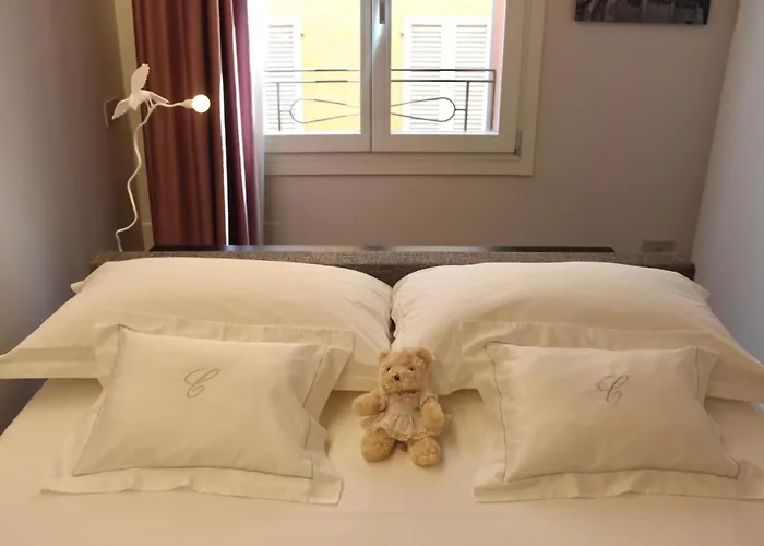 Coco21 Frühstückspension 4*