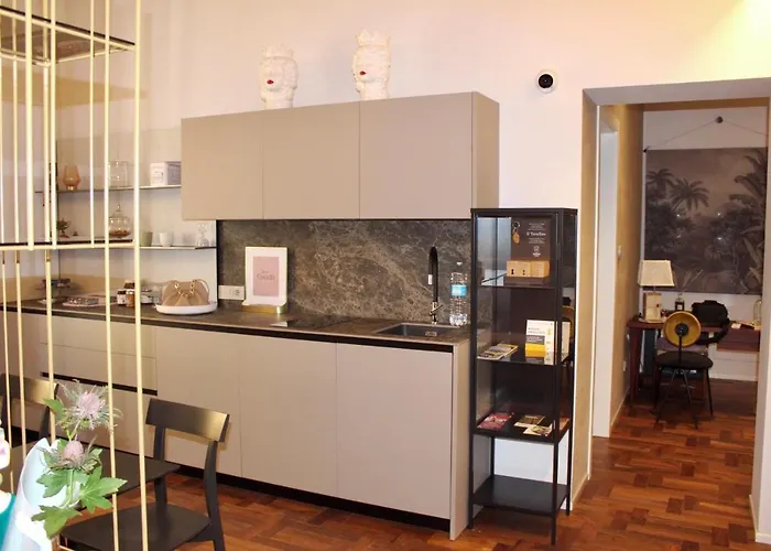 Coco21 Frühstückspension Modena